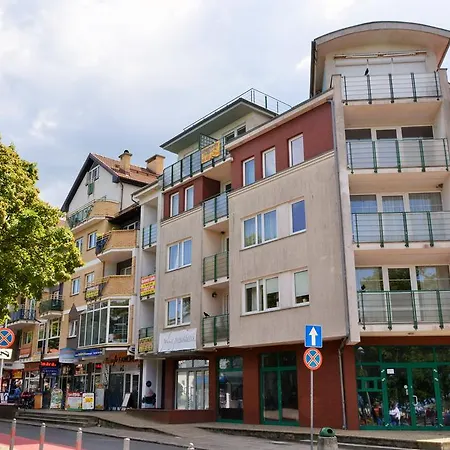 Promenada Apartment *